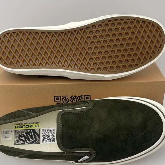 Vans Men's Green Classic Slip-On Slip-On Vr3 SfSherpa Grape Leaf/Marshma